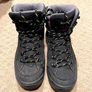 Lowa Womens Waterproof Hiking Boot GTX 7.5